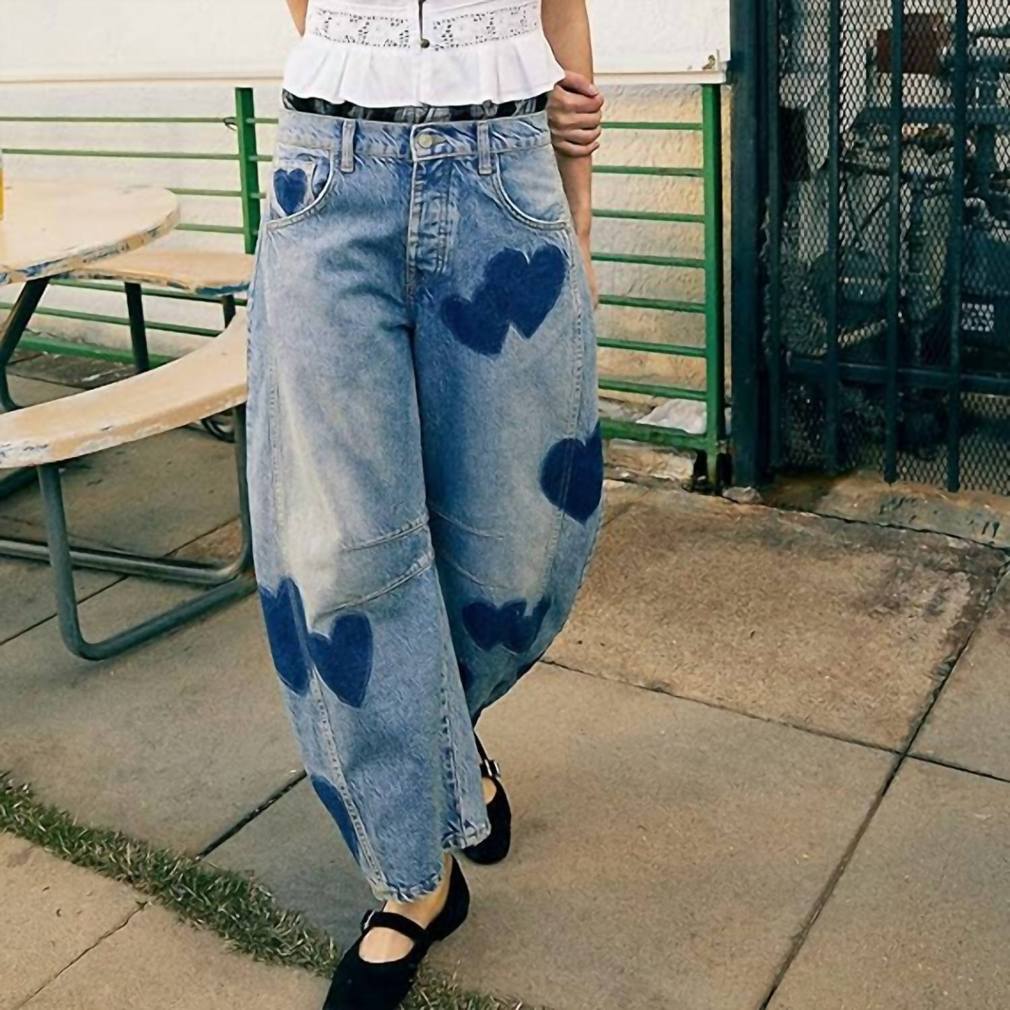 ⏰Hot Sale-Valentine's Day Limited Time 49% OFF🔥Mid-Rise Vintage barrel Heart Printed jeans（Buy 2 Free Shipping）