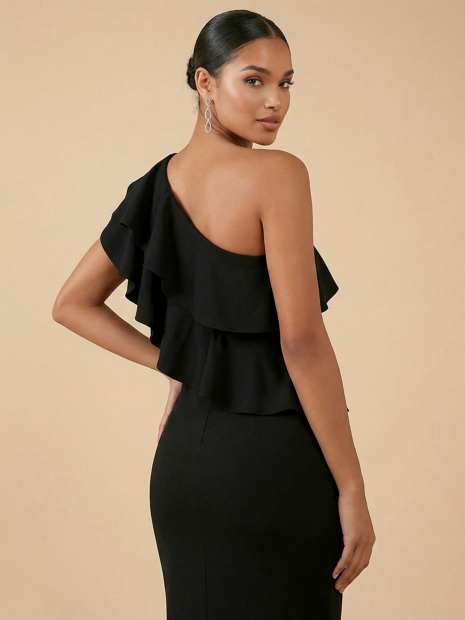 Black One-Shoulder Ruffle Mermaid Gown