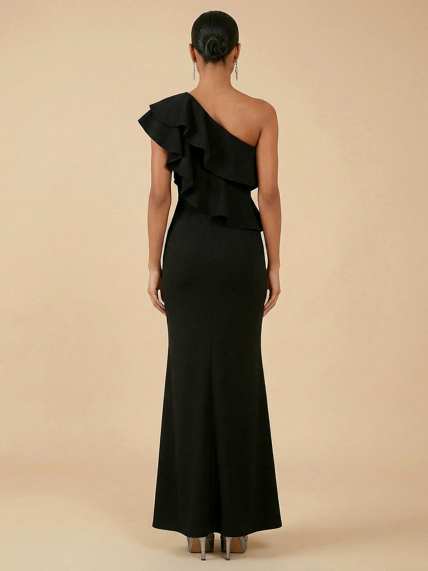Black One-Shoulder Ruffle Mermaid Gown