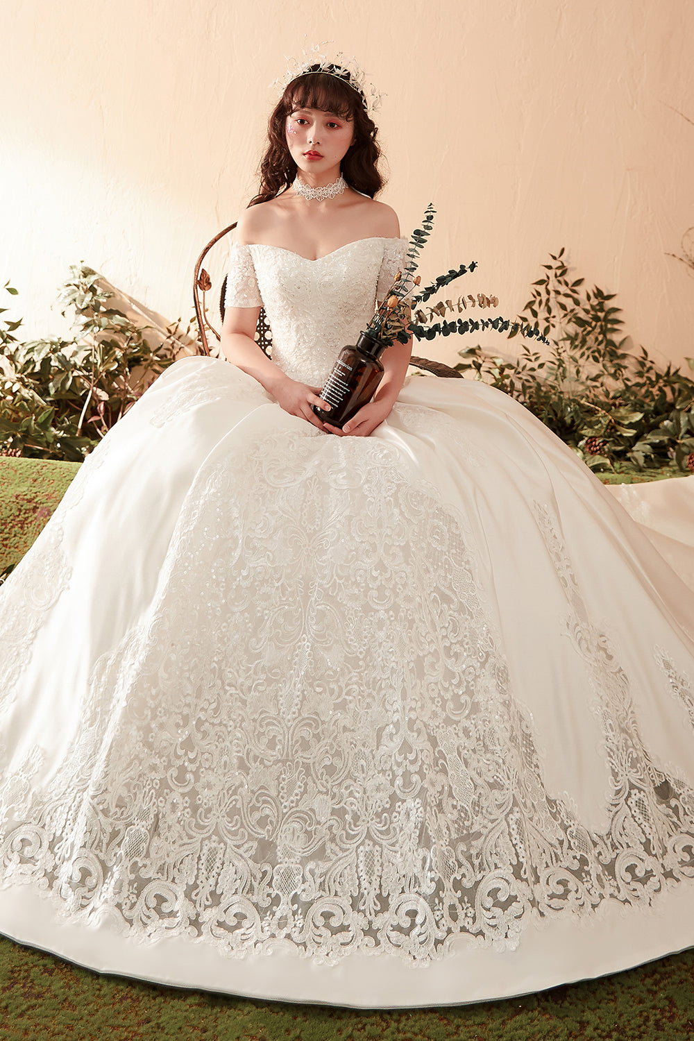 Luxurious Off-Shoulder Satin Ball Gown Wedding Dress with Exquisite Lace Appliques