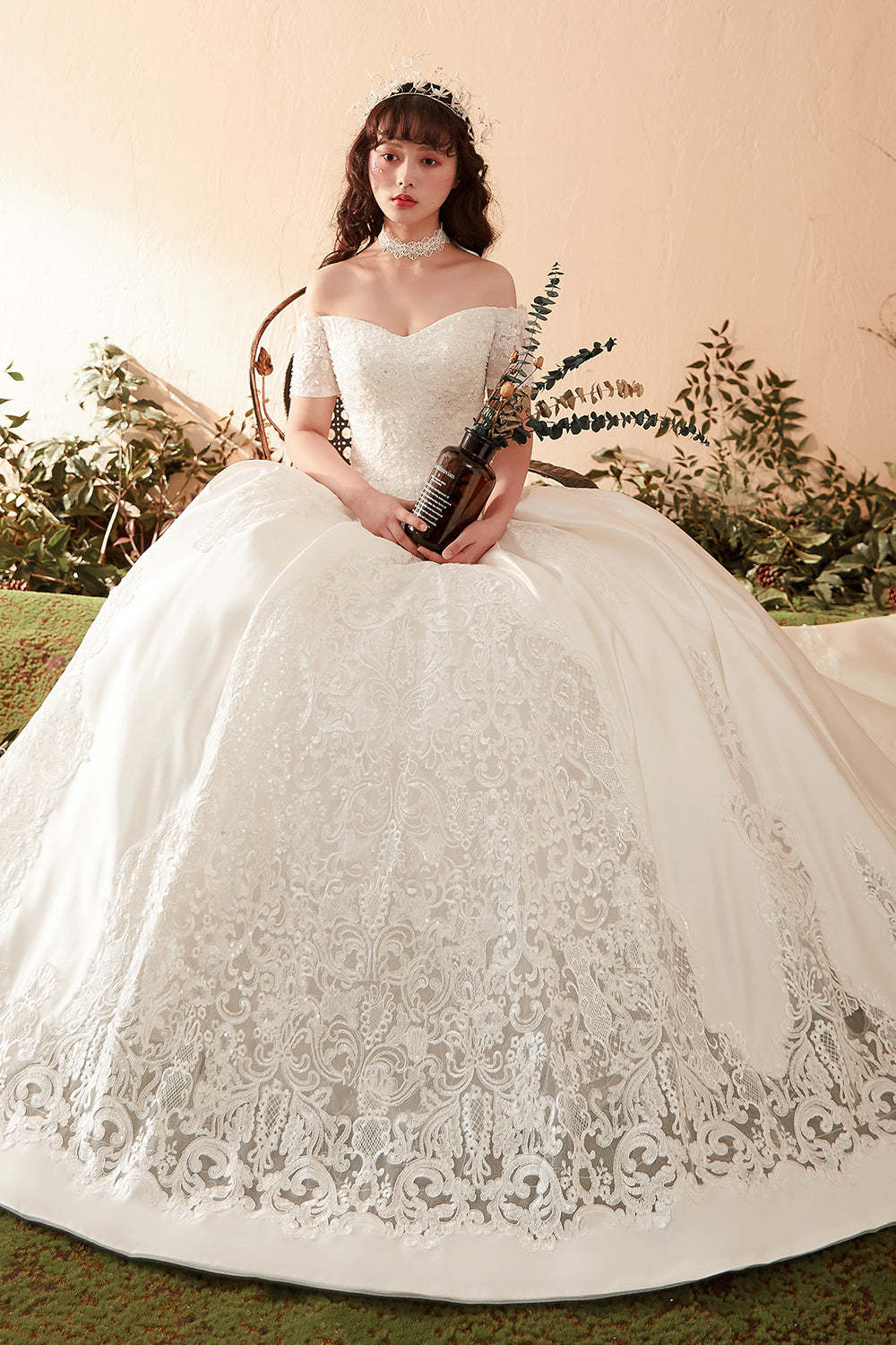 Luxurious Off-Shoulder Satin Ball Gown Wedding Dress with Exquisite Lace Appliques