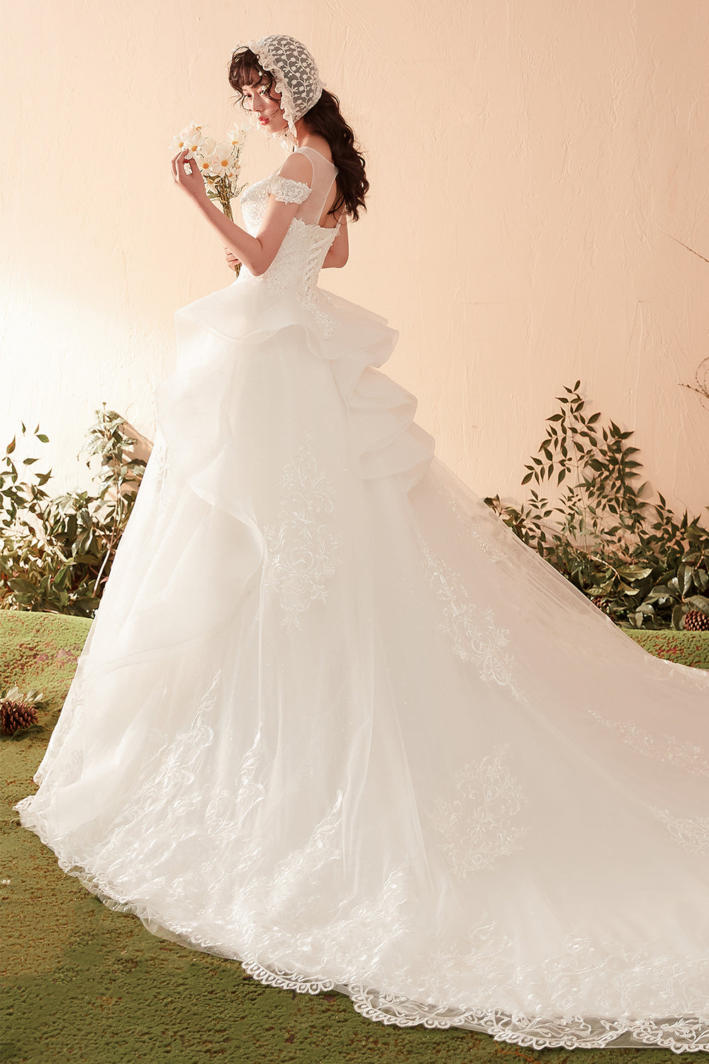 Elegant Off-Shoulder A-Line Wedding Gown with Lace Embroidery