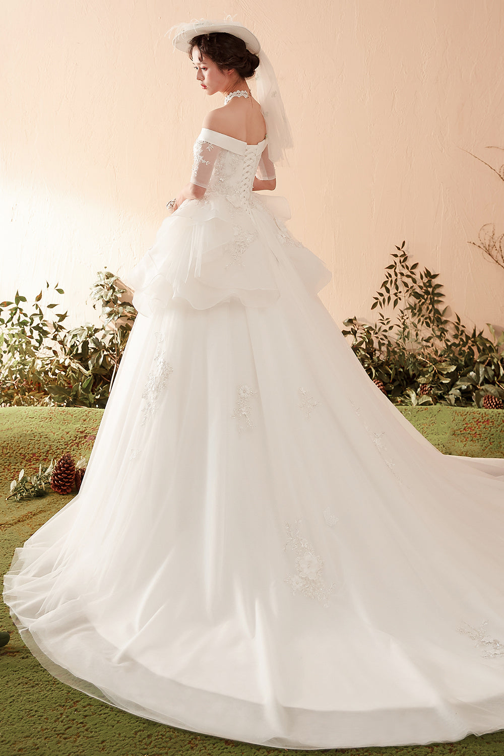 Exquisite Off-Shoulder Ball Gown Wedding Dress with Floral Lace Embellishments