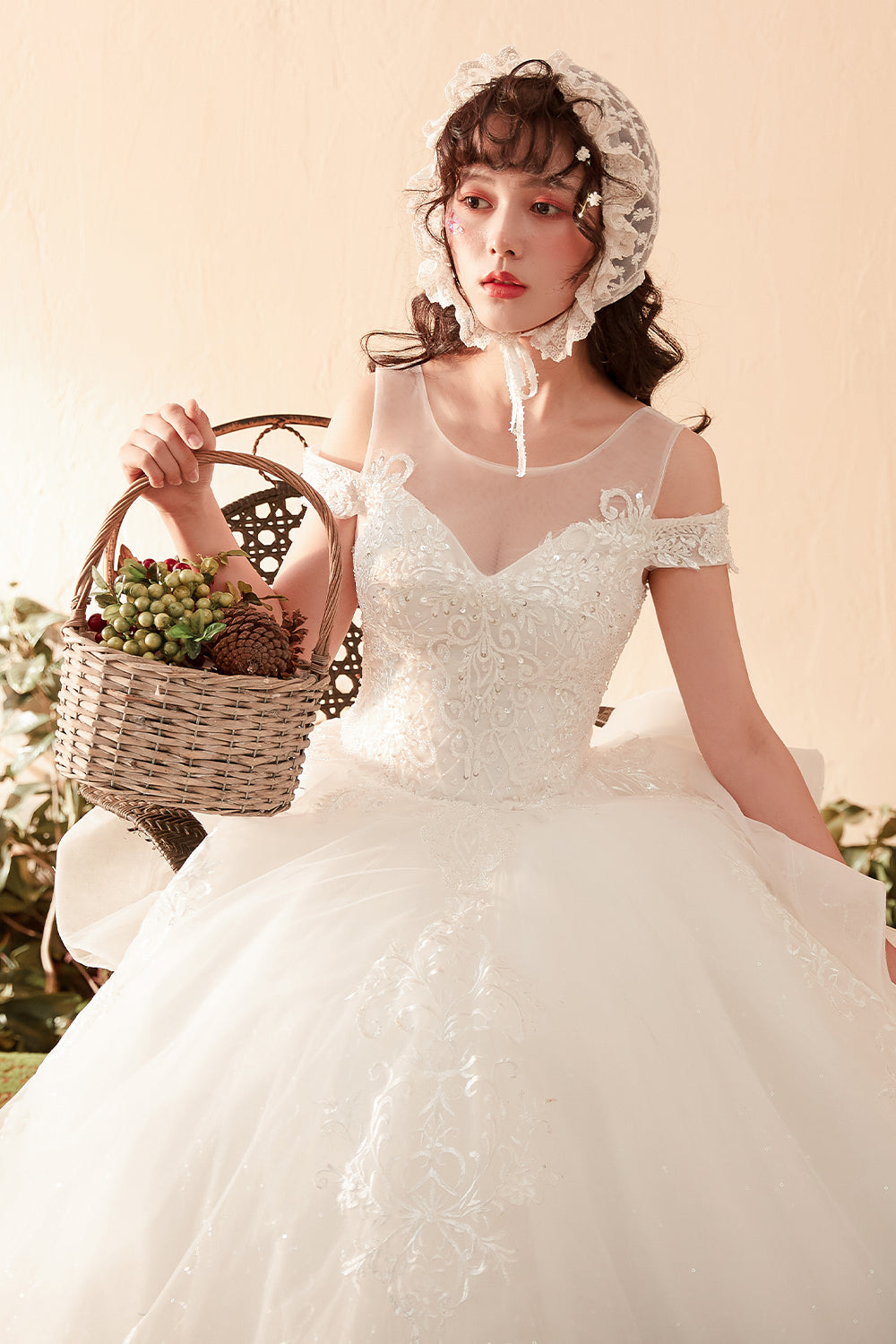 Elegant Off-Shoulder A-Line Wedding Gown with Lace Embroidery