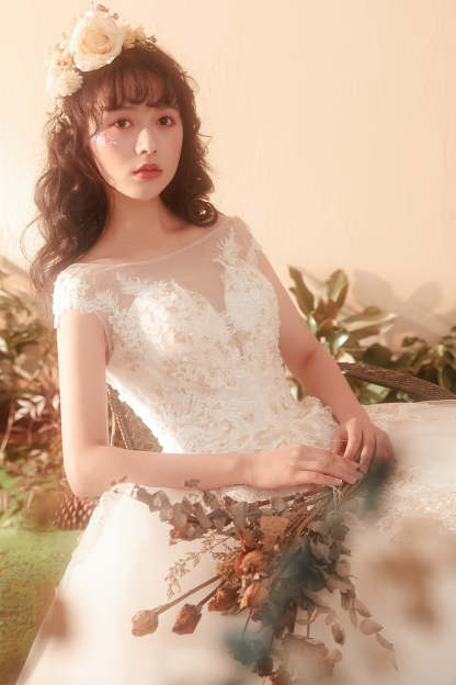 Elegant Floral Lace Ball Gown Wedding Dress with Illusion Neckline