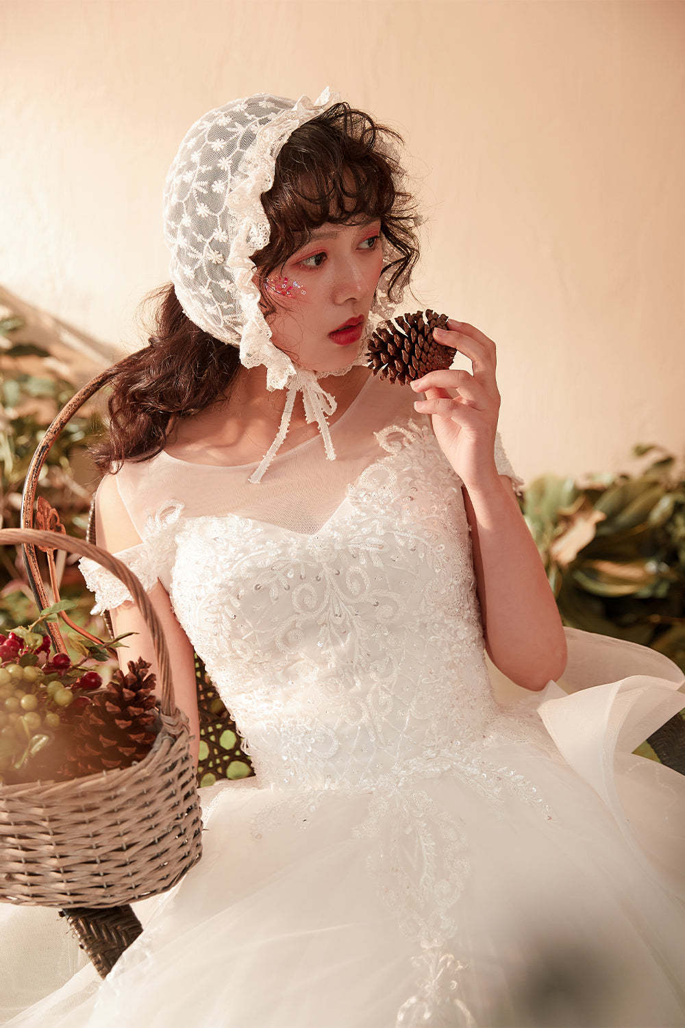 Elegant Off-Shoulder A-Line Wedding Gown with Lace Embroidery