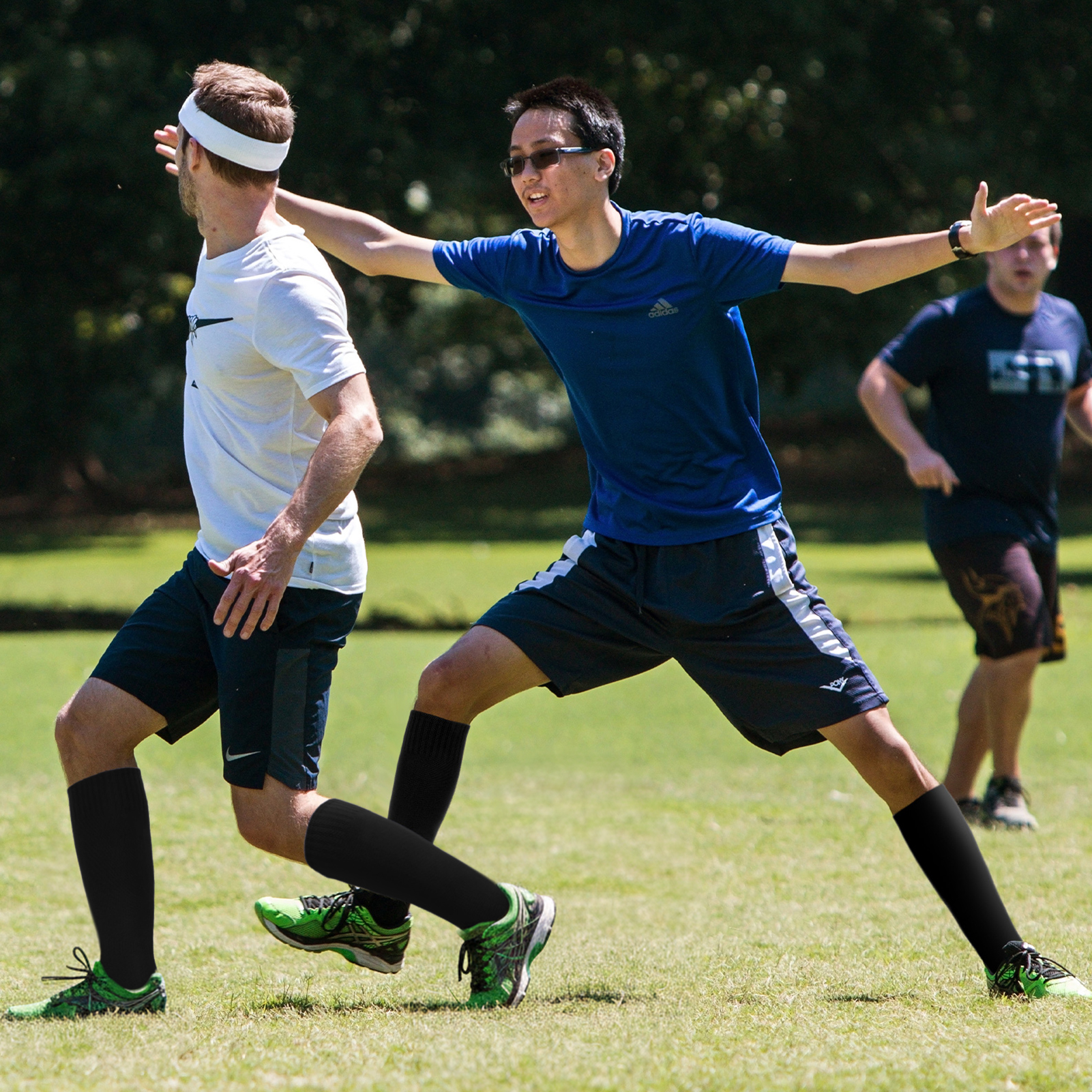 Hengguang 4 Pairs Football Socks Soccer Socks, Athletic Knee High Socks for Men Women, Black Sports Socks with Non-Slip Cuff, Medium Cushion Soccer Baseball Socks, 8in Foot Length, 14in Shaft