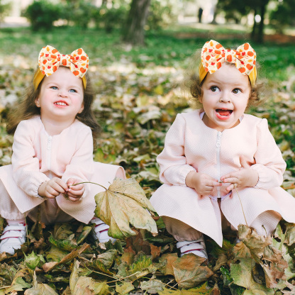 Bocaoying 8 Pack Baby Girls Headbands with Bows, Soft Elastic Head Wrap for Newborn Infant Toddler, 4 Patterns Snowman/Cherry Blossom/Strawberry/Pumpkin, Ideal for Photoshoot & Baby Shower Gift