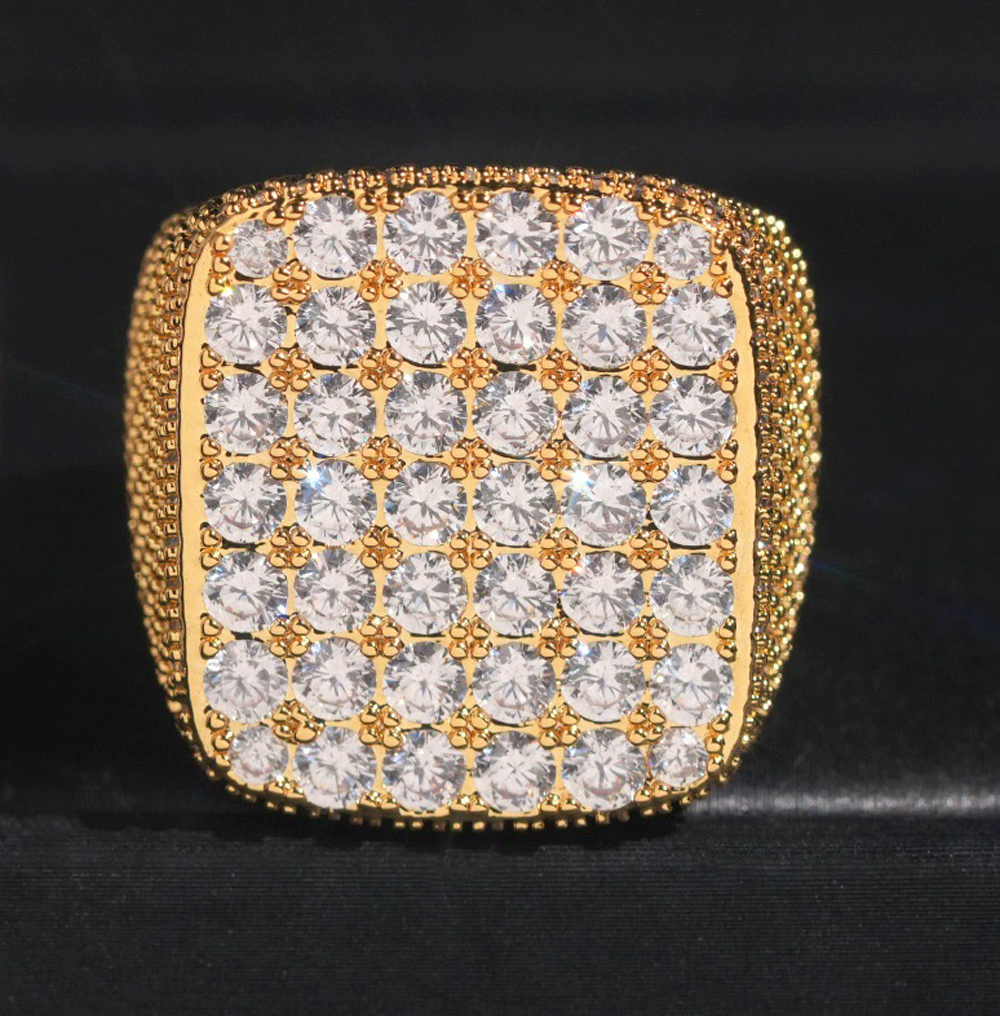 Fashionable ring copper inlaid cubic zirconia ring