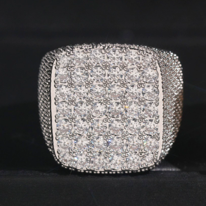 Fashionable ring copper inlaid cubic zirconia ring