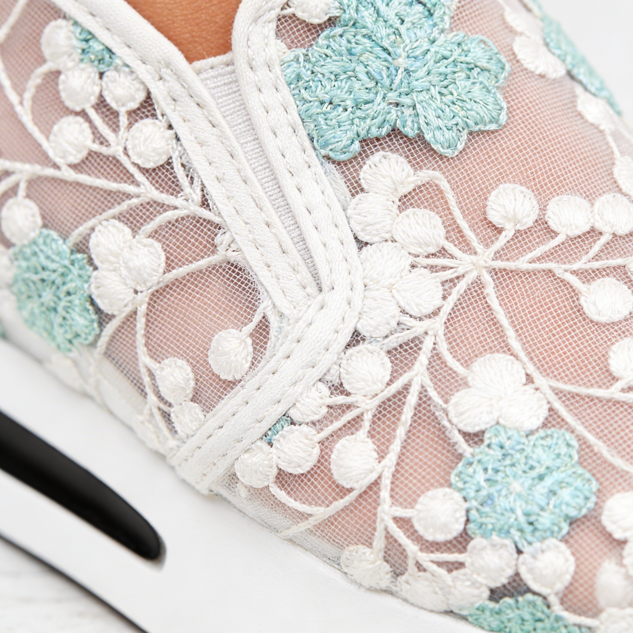 Durable & Flexible Sole
