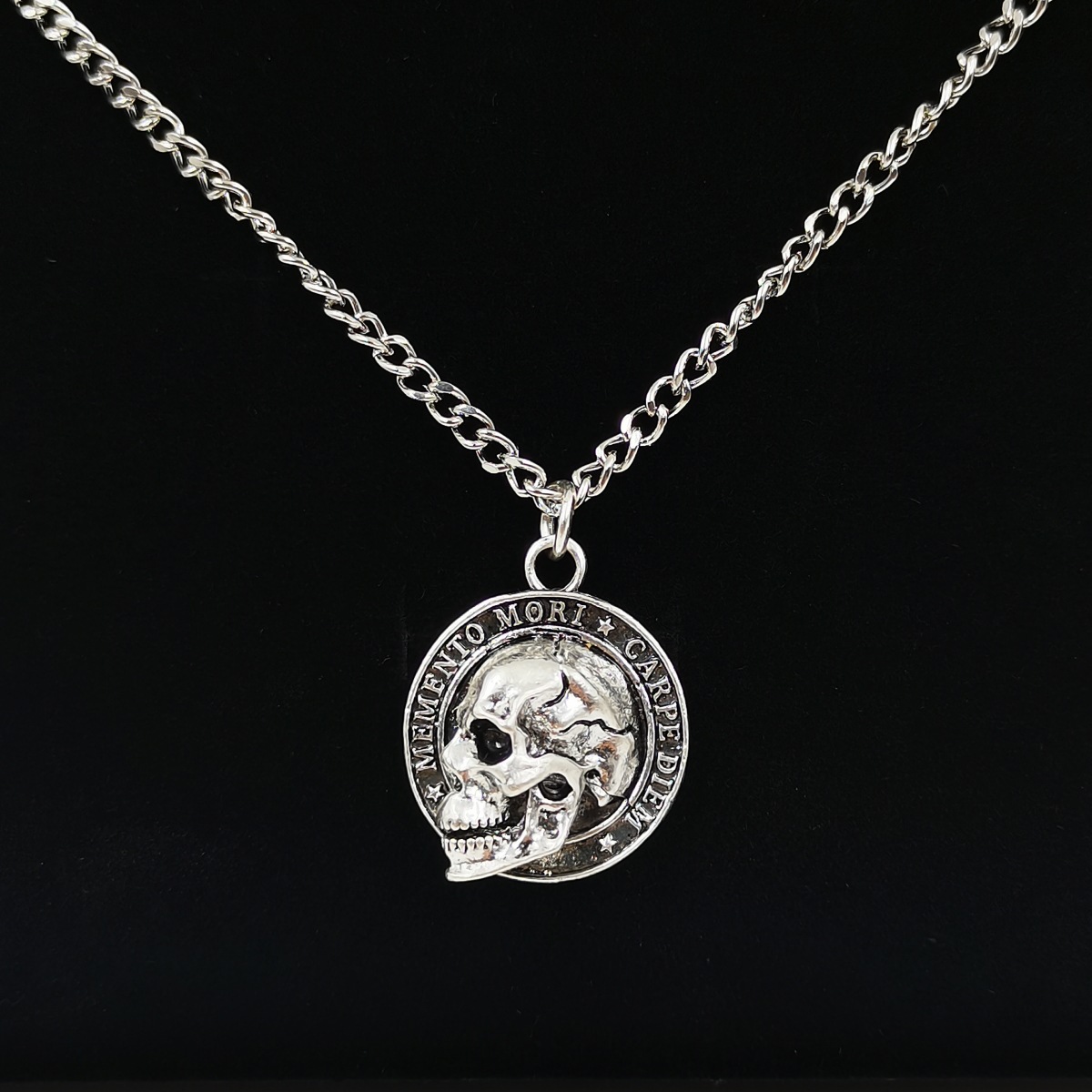 🔥Висулка с череп Memento Mori