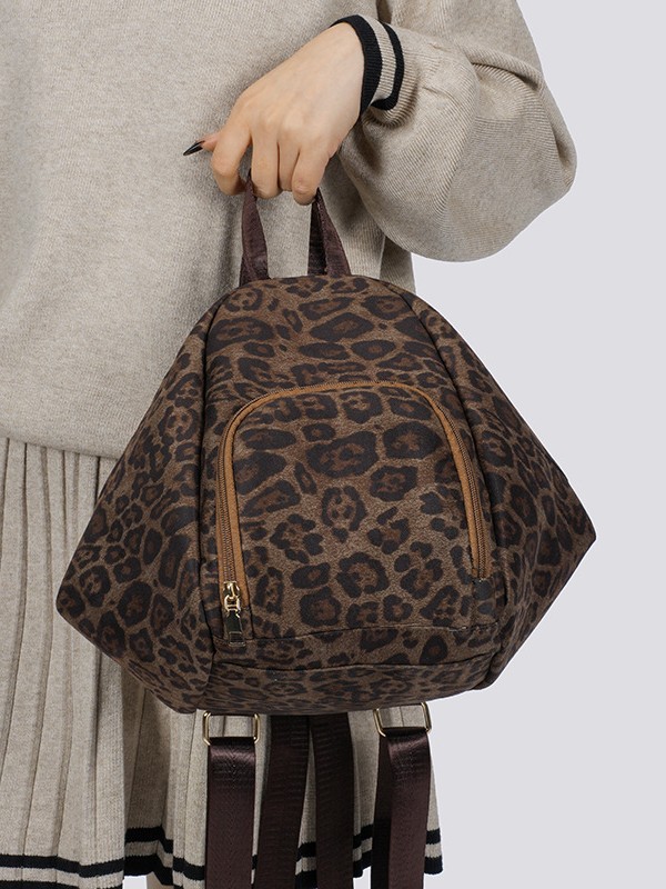 Висококачествена раница с леопардов принт за жени, подходяща за дейности на открито, ежедневно пътуване до работа и с голям капацитет.