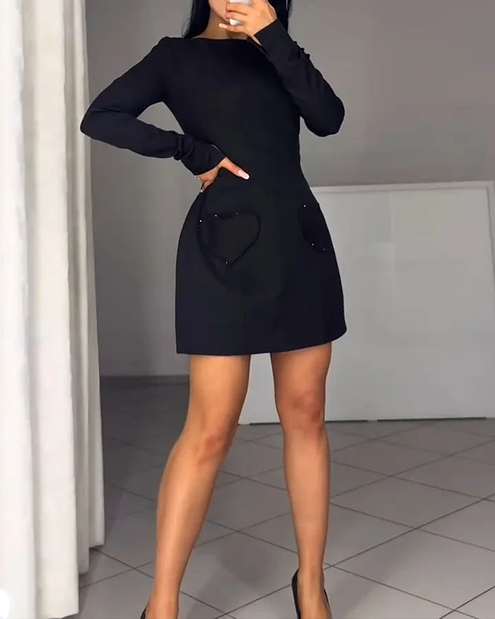 Елегантна рокля с дълги ръкави и връзки на талията