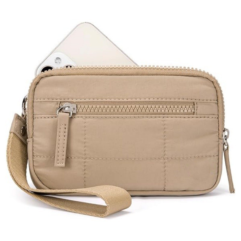 Портфейл от найлон с 3 ципа и каишка за карти за пътуване.