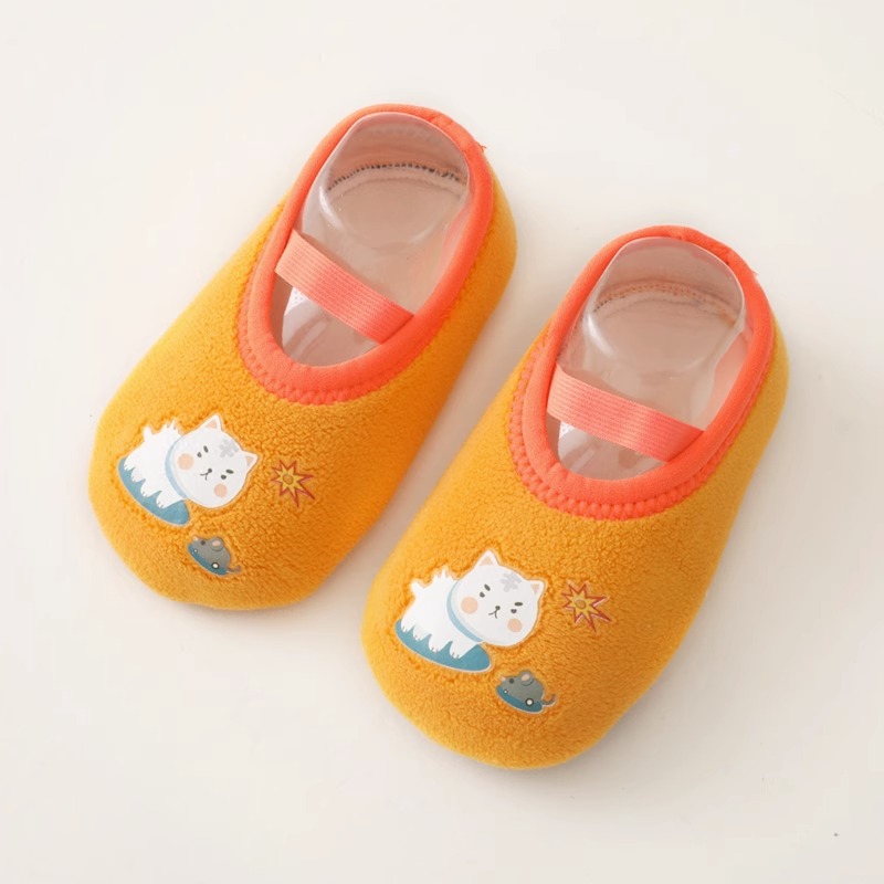 👶Дебели и неплъзгащи се чорапи за бебета