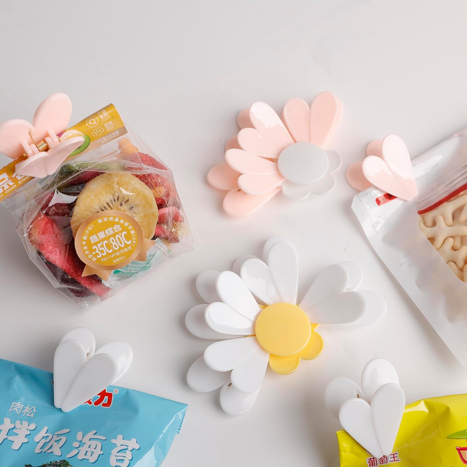 Fridge Magnetic chip clips （6 Bag Clips+1 Magnetic Base）Cute Food Sealing Clips - Cherry Blossom Bag Clips for Snack, Bread & Pet Food Storage, Fridge Organizer & Kitchen Decor Gift