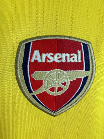 2005/06 Arsenal Retro (Away)