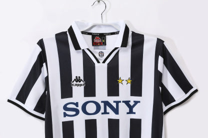 1995/97 Juventus Retro (Home)