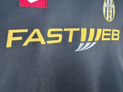 2001/02 Juventus Retro (Away)