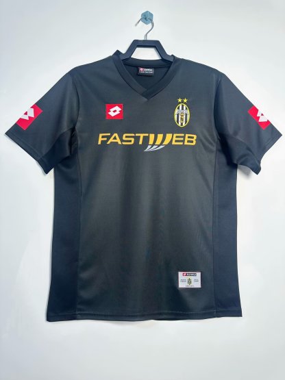 2001/02 Juventus Retro (Away)