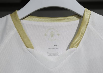 2006/07 Manchester United Retro (Away)