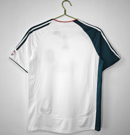 2006/08 Liverpool Retro (Away)