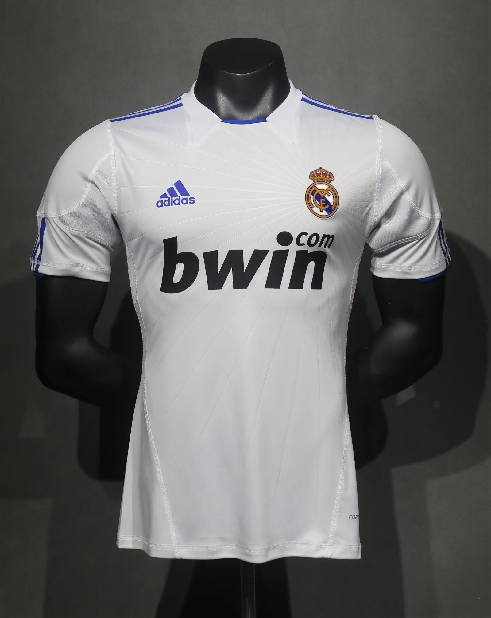 2010/11 Real Madrid Retro (Home/Away)