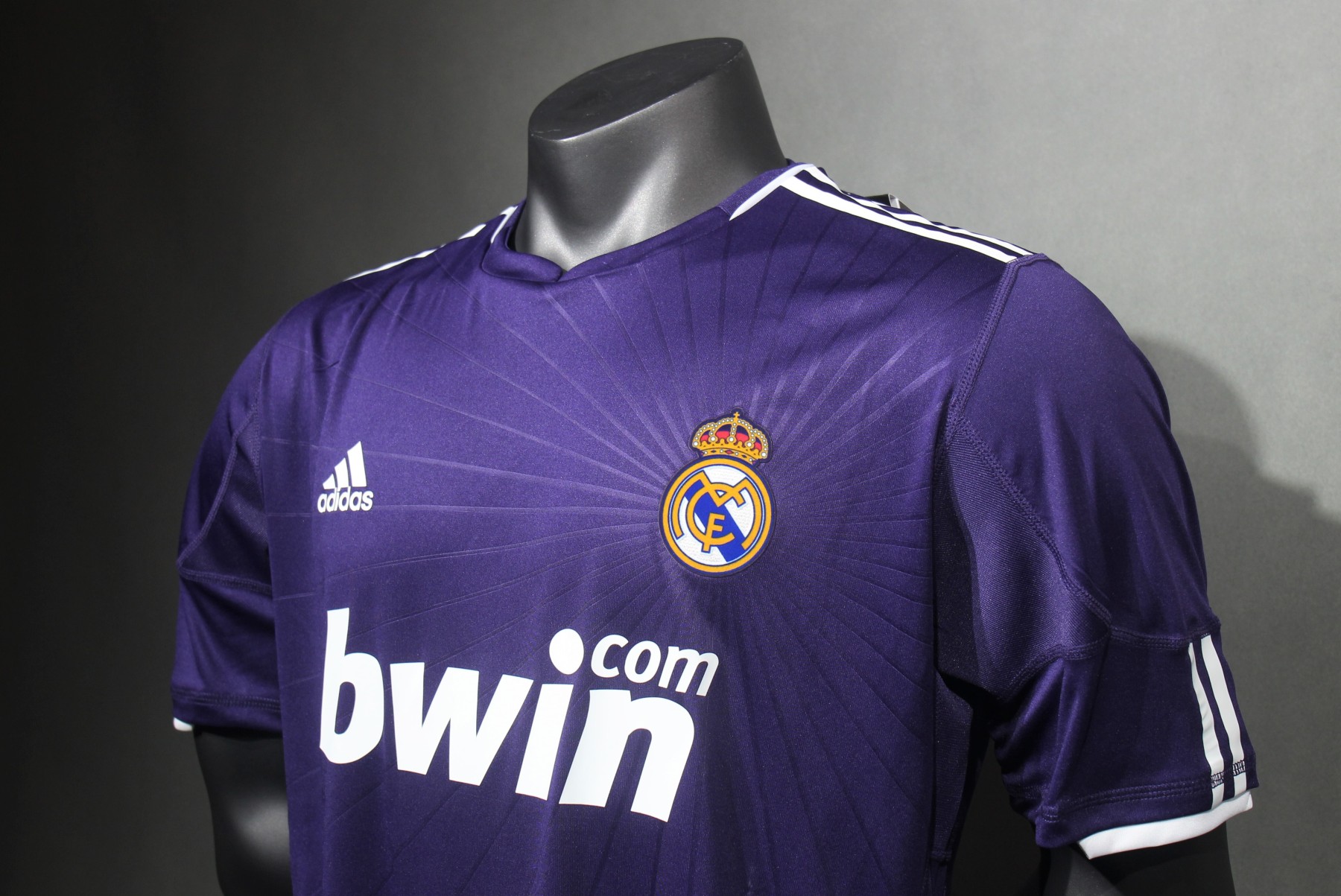 2010/11 Real Madrid Retro (Away 3rd)