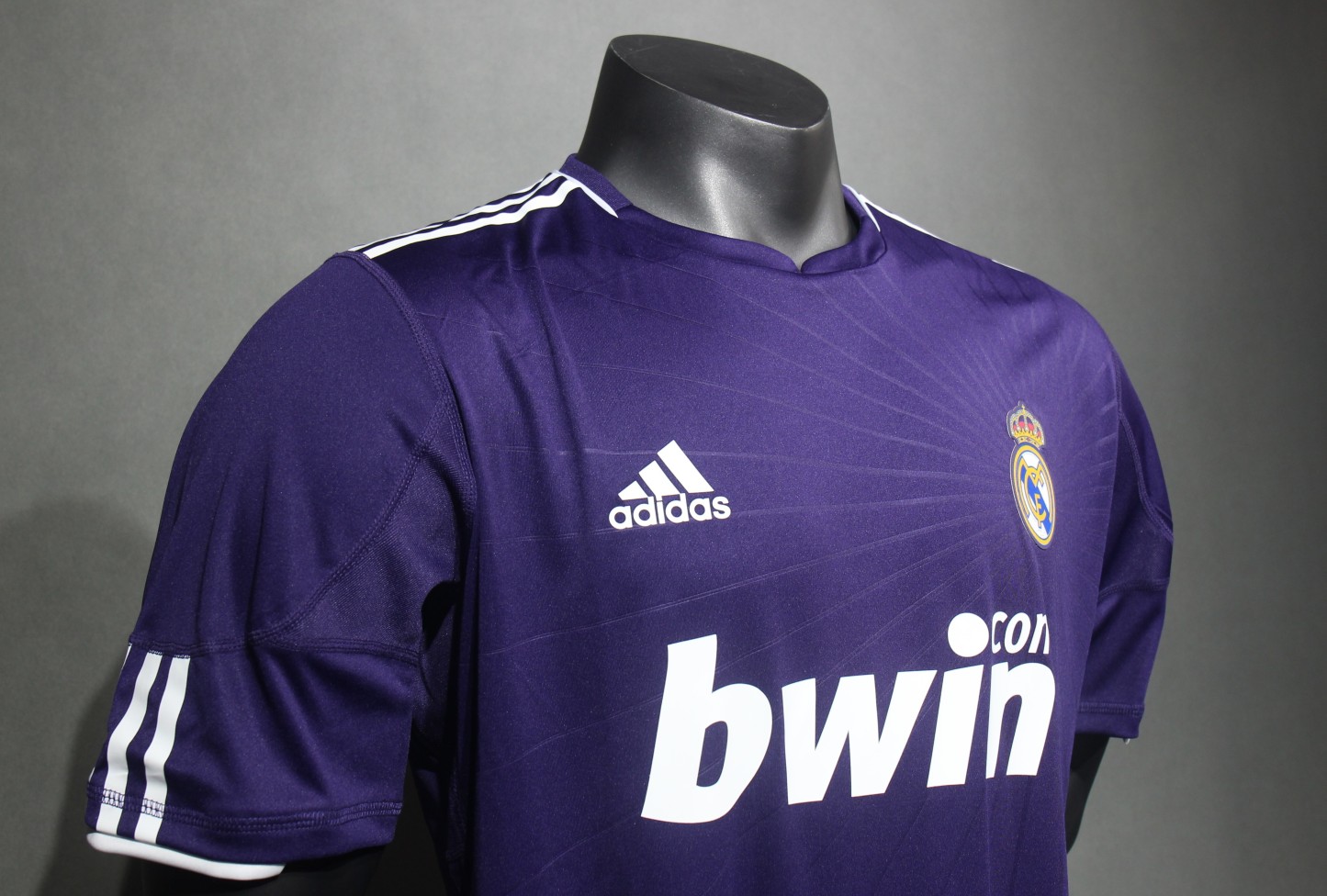 2010/11 Real Madrid Retro (Away 3rd)