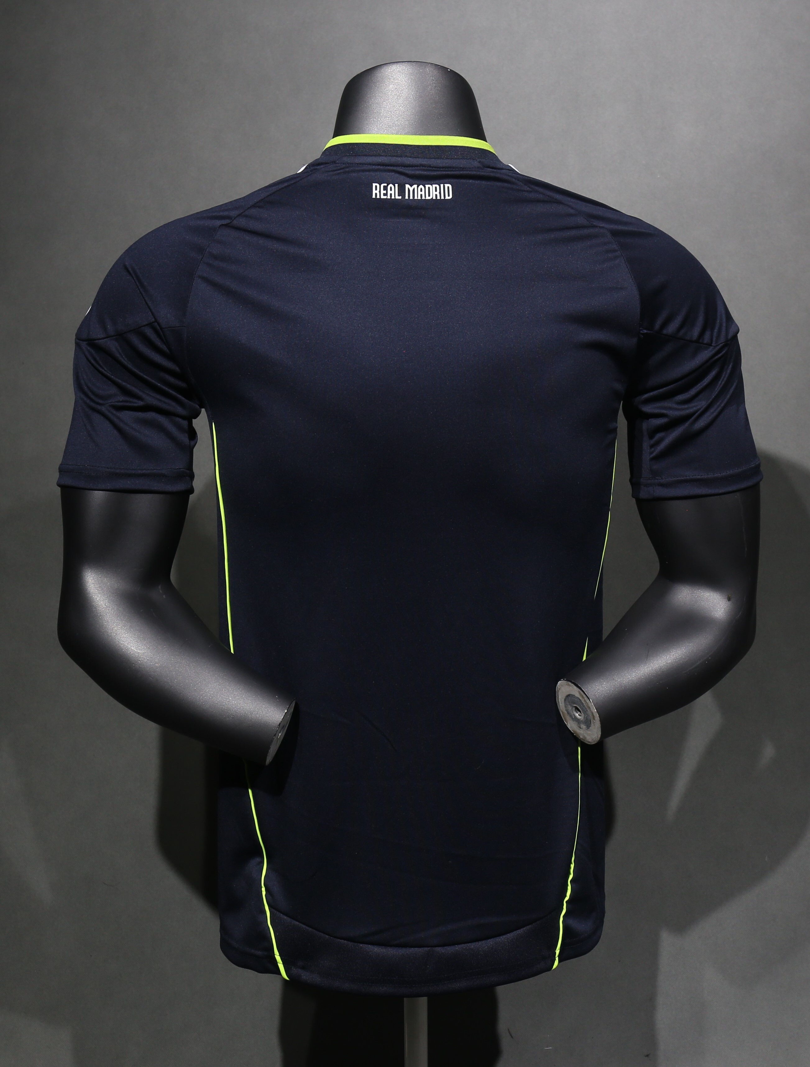 2010/11 Real Madrid Retro (Away)