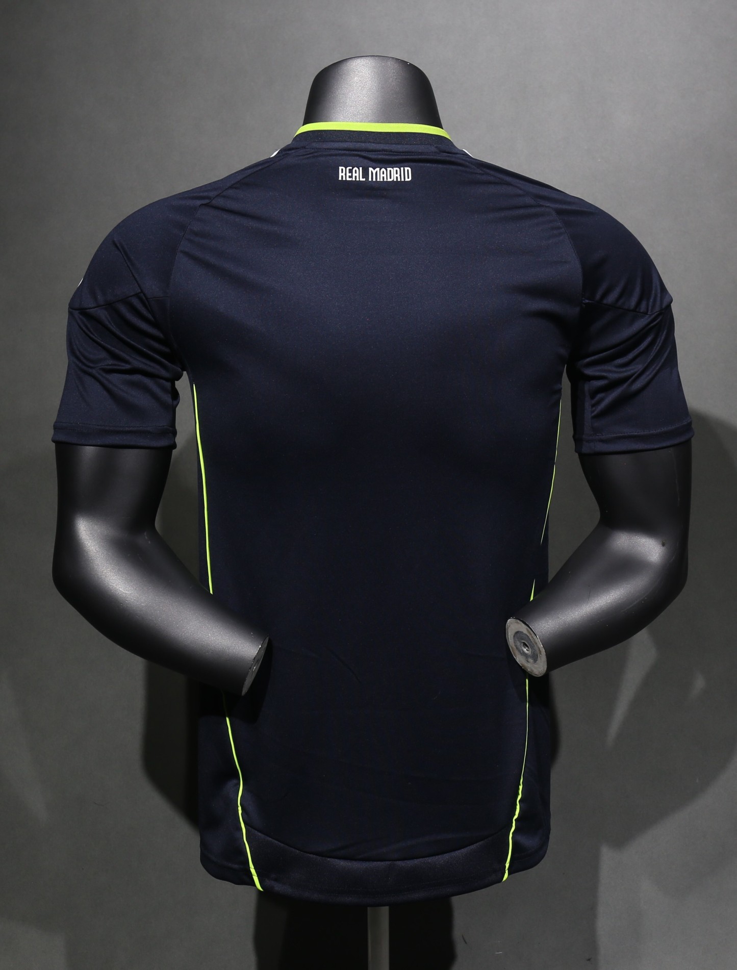 2010/11 Real Madrid Retro (Away)