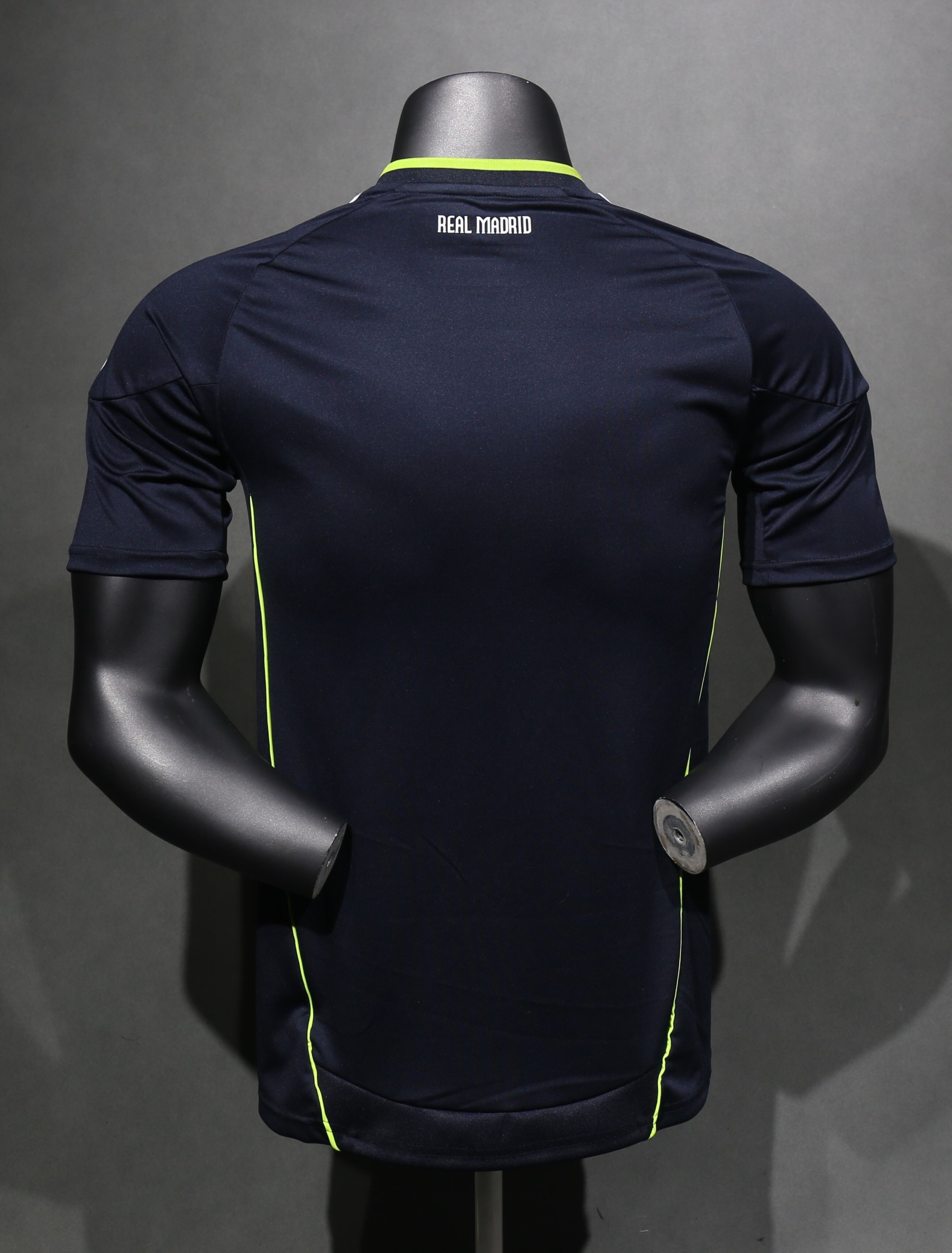 2010/11 Real Madrid Retro (Away)