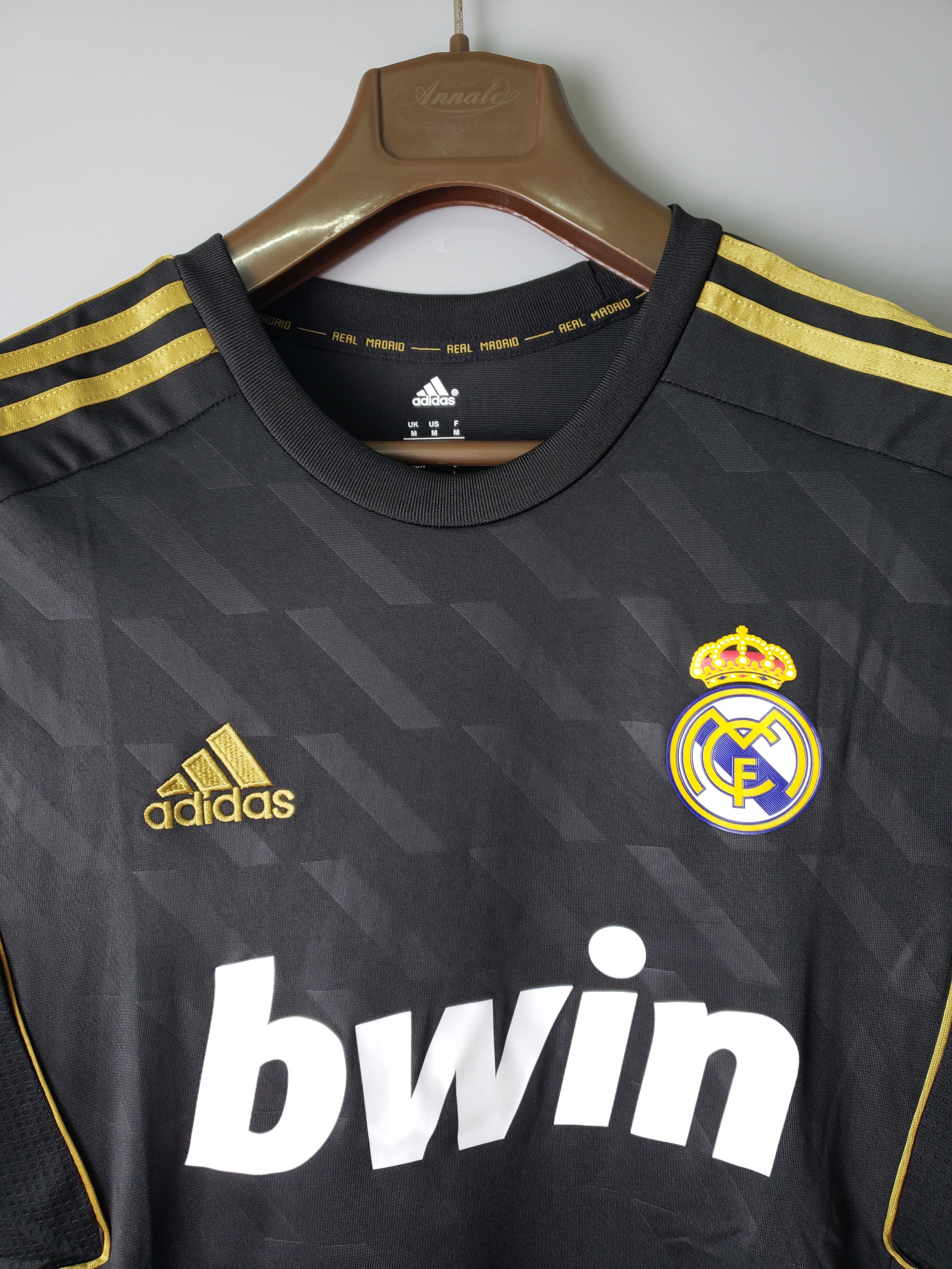 2011/12 Real Madrid Retro (Away)