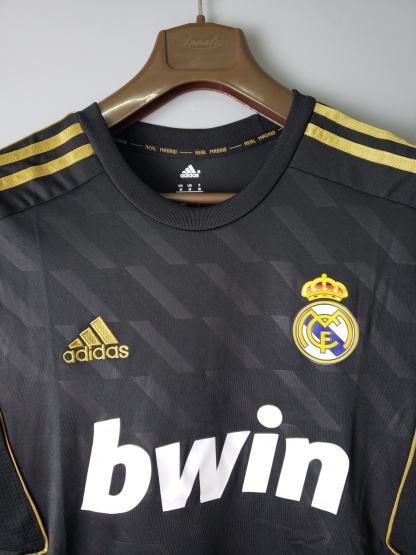 2011/12 Real Madrid Retro (Away)