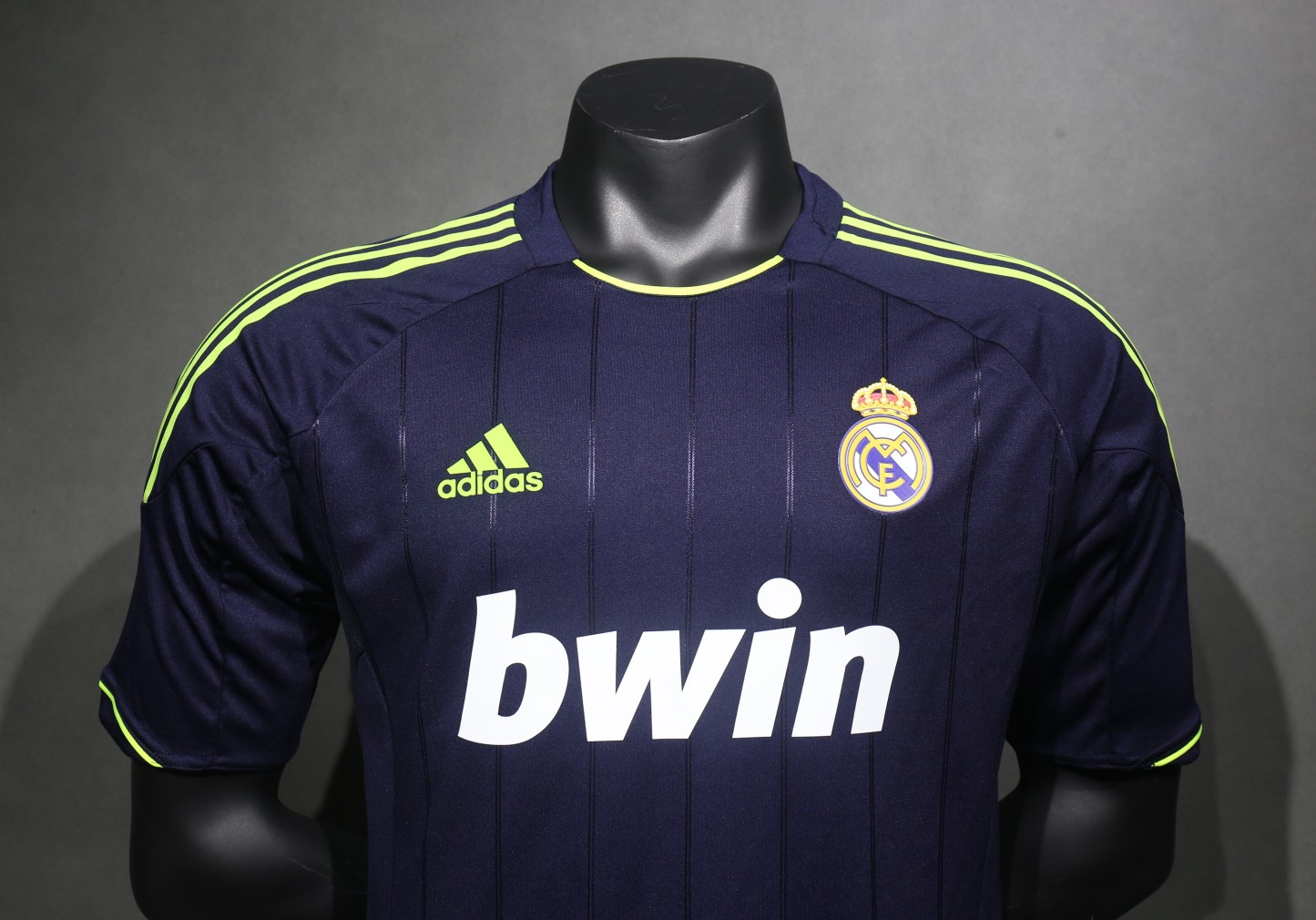 2012/13 Real Madrid Retro (Away)