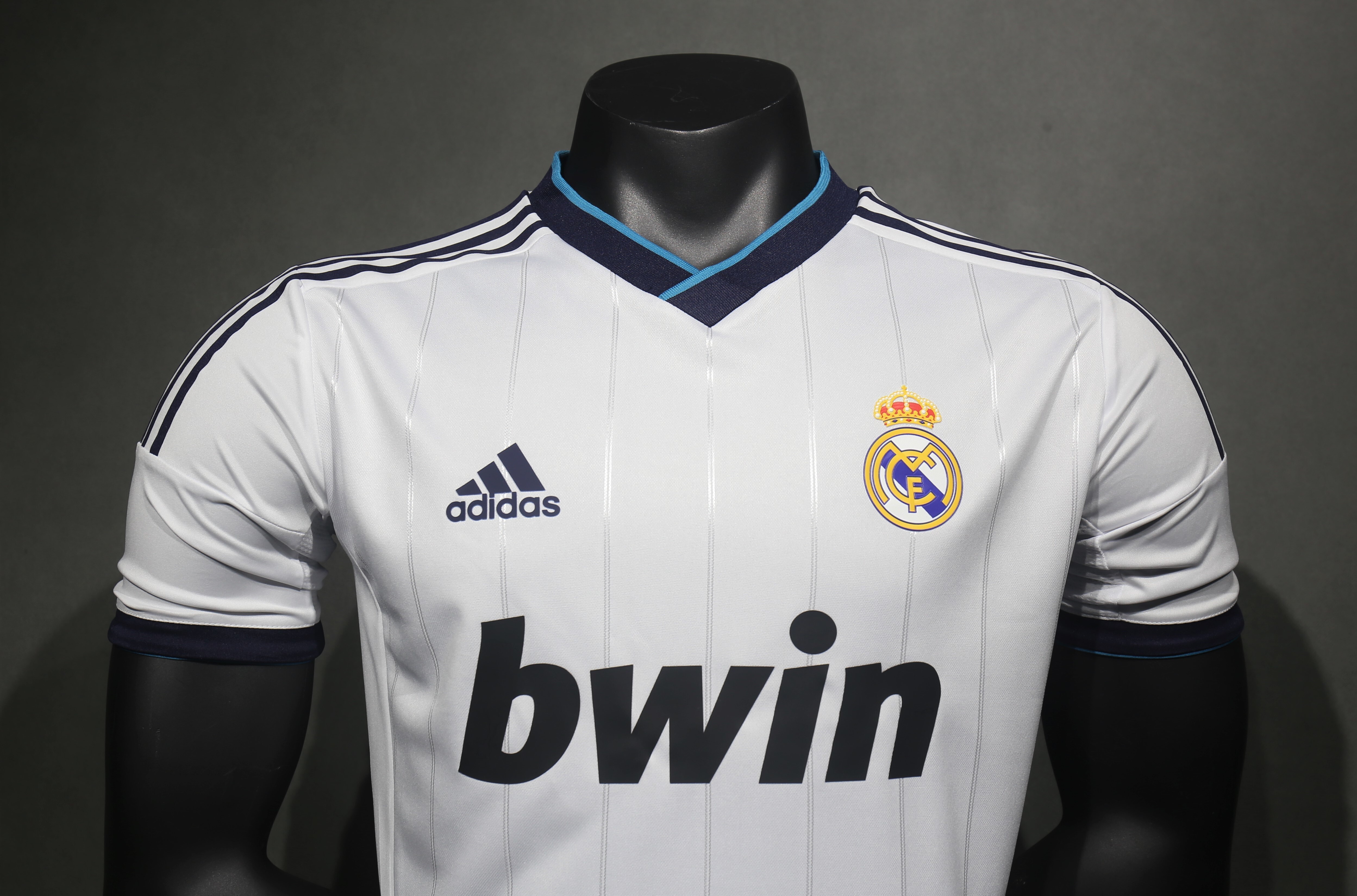 2012/13 Real Madrid Retro (Home)