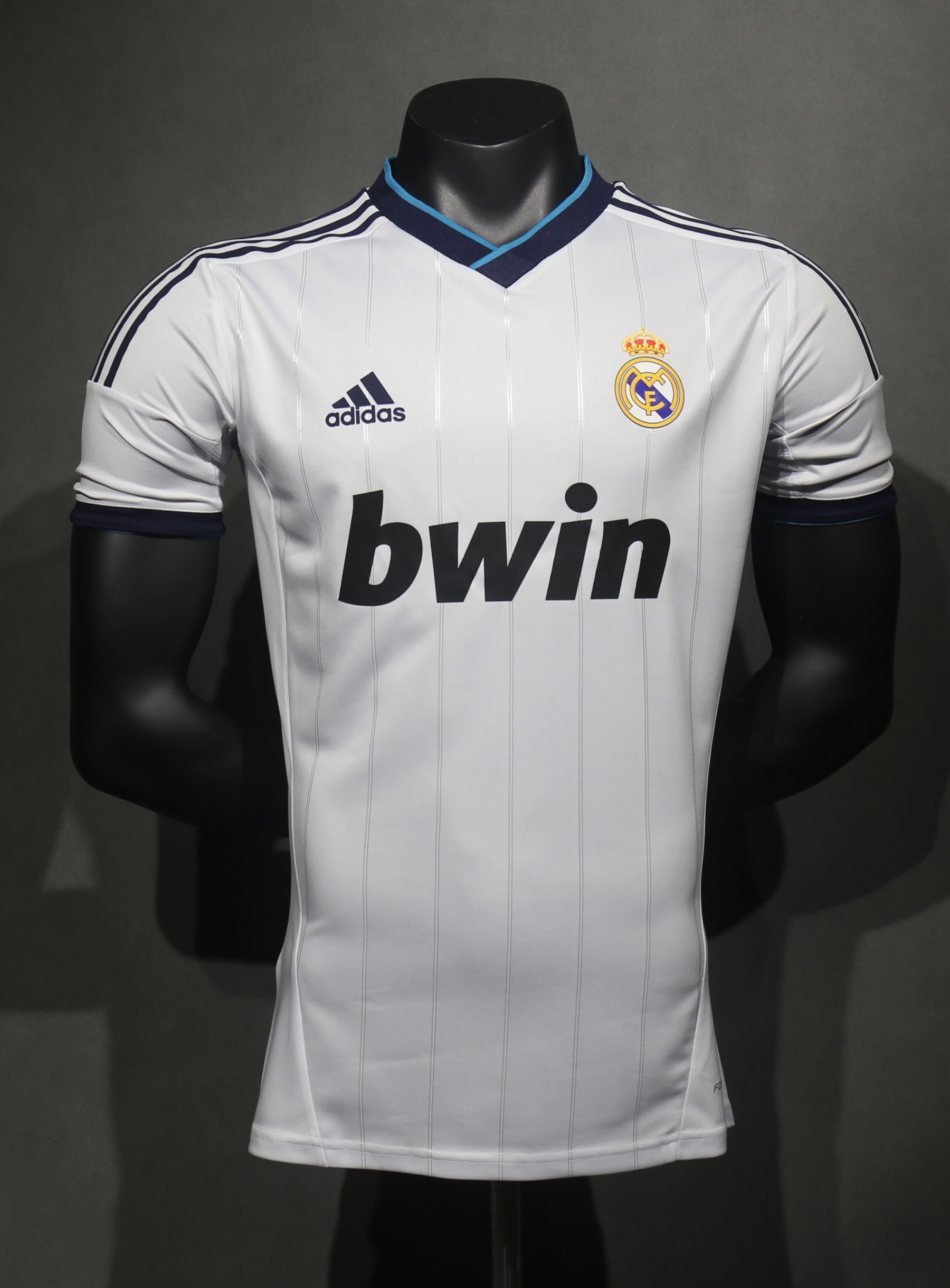 2012/13 Real Madrid Retro (Home)