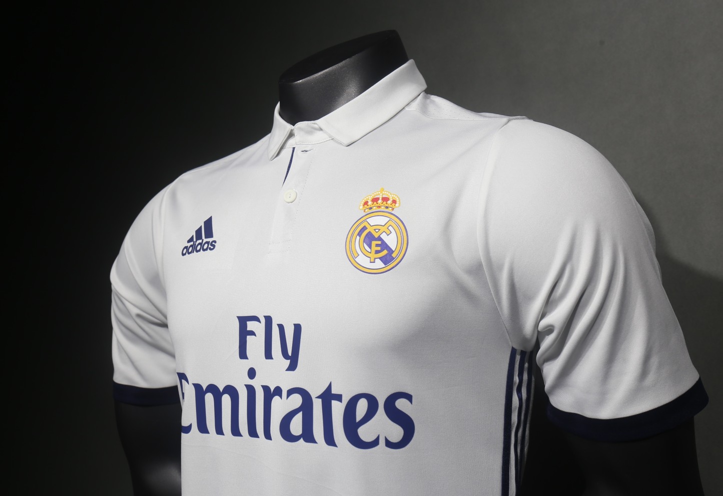 2016/17 Real Madrid Retro (Home/Away) 