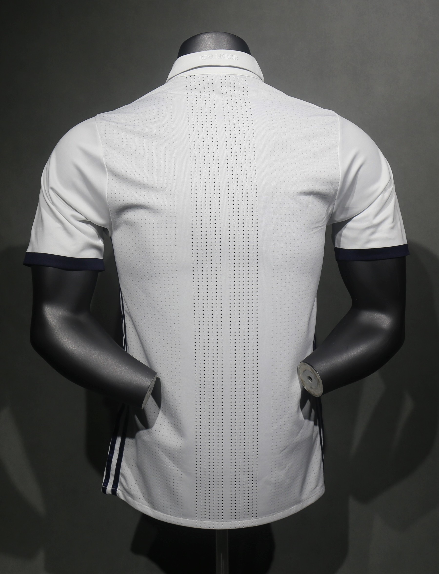 2016/17 Real Madrid Retro (Home/Away) 