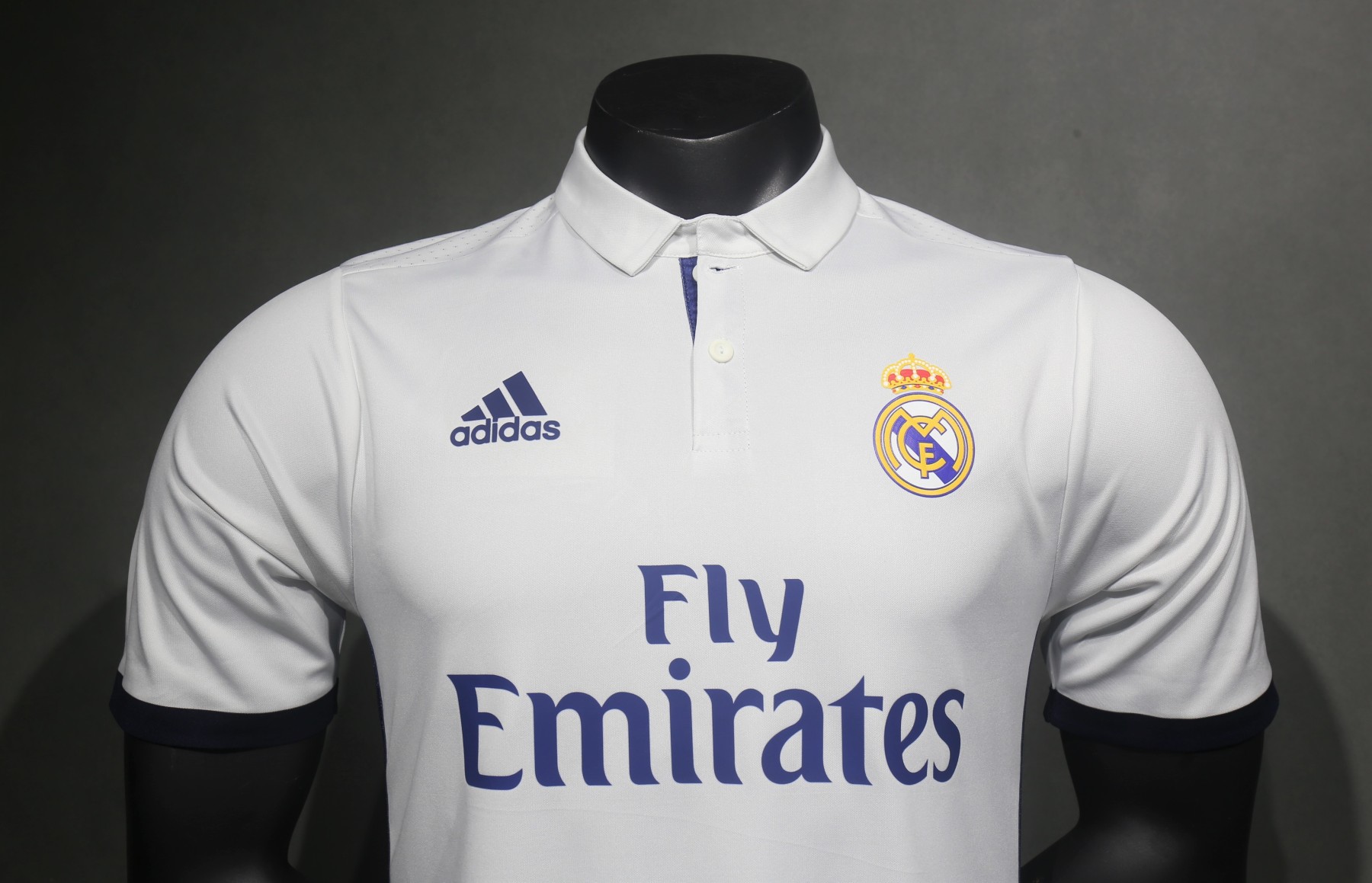 2016/17 Real Madrid Retro (Home/Away) 