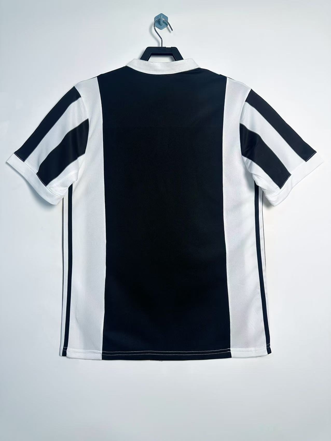 2017/18 Juventus Retro (Home)