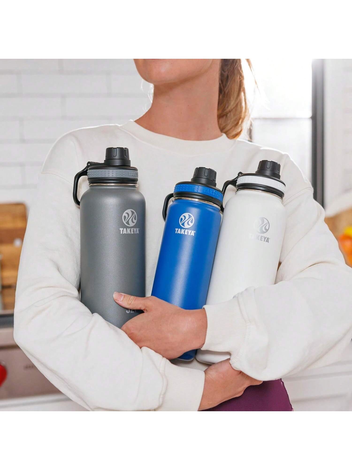 Takeya Originals 24 Oz Vacuum Insulated Stainless Steel Bottle With Spout Lid, Navy- SHEINEU