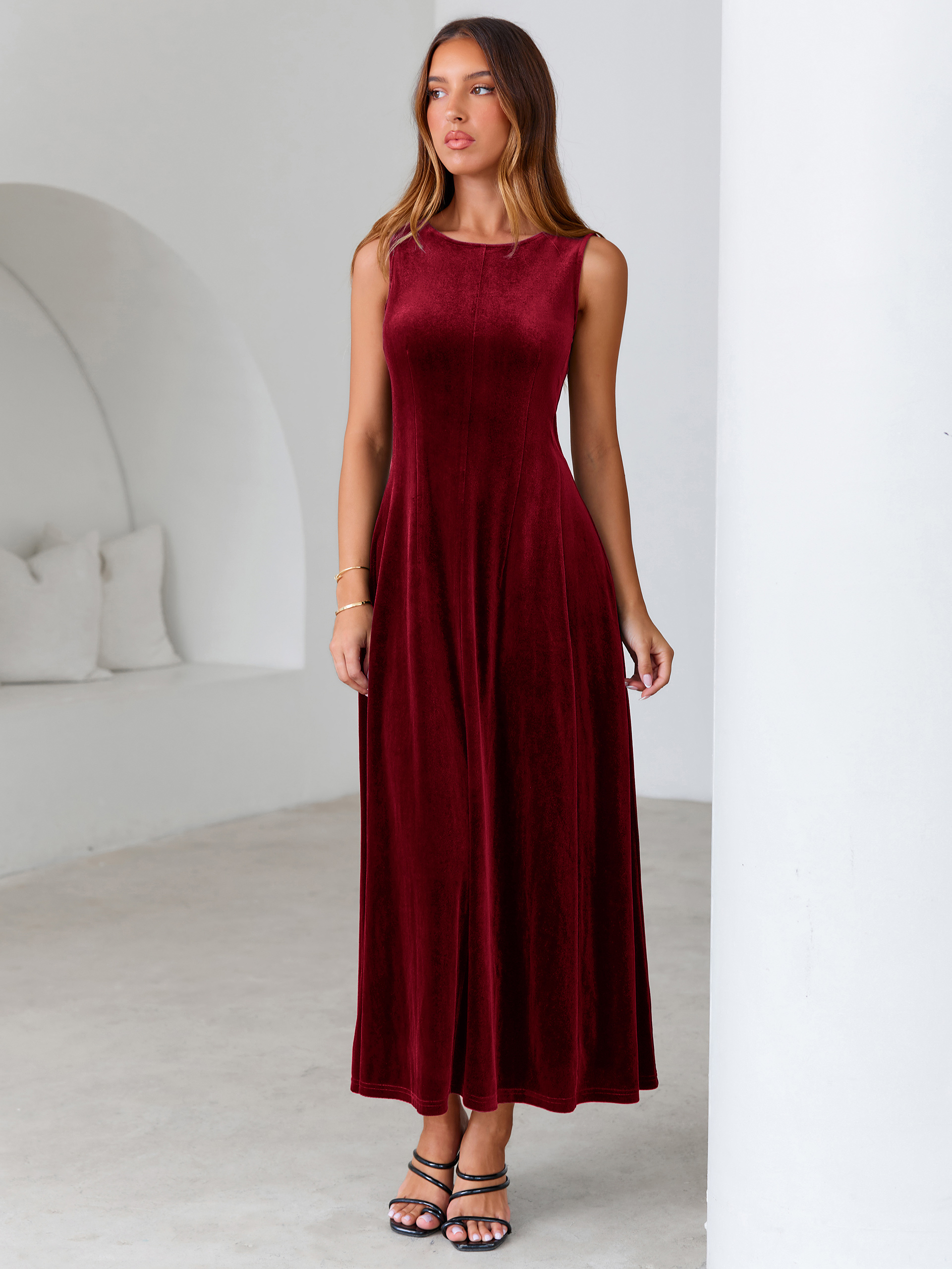 Elegant Sleeveless Velvet Crew Neck A Line Maxi Dress