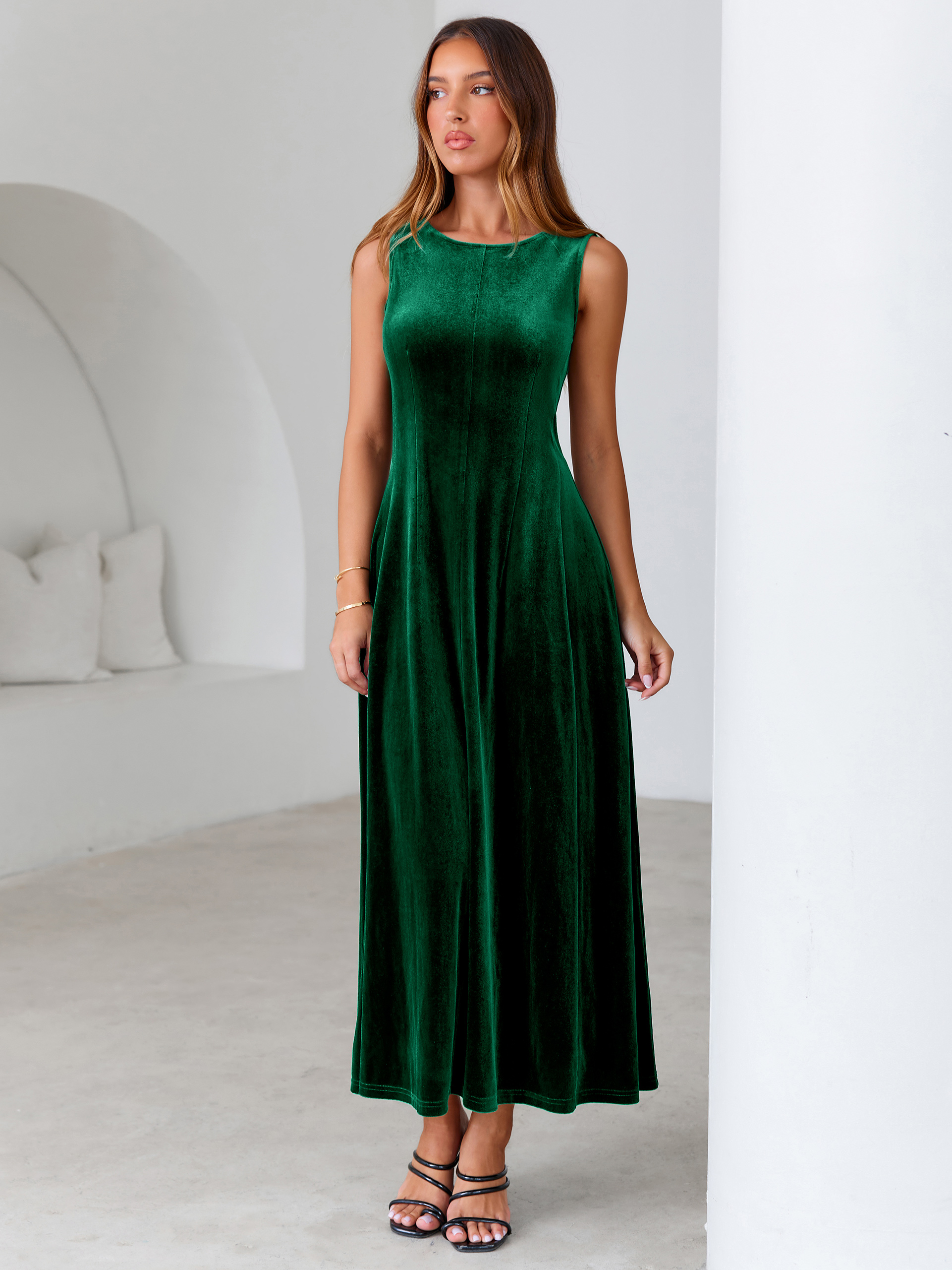 Elegant Sleeveless Velvet Crew Neck A Line Maxi Dress