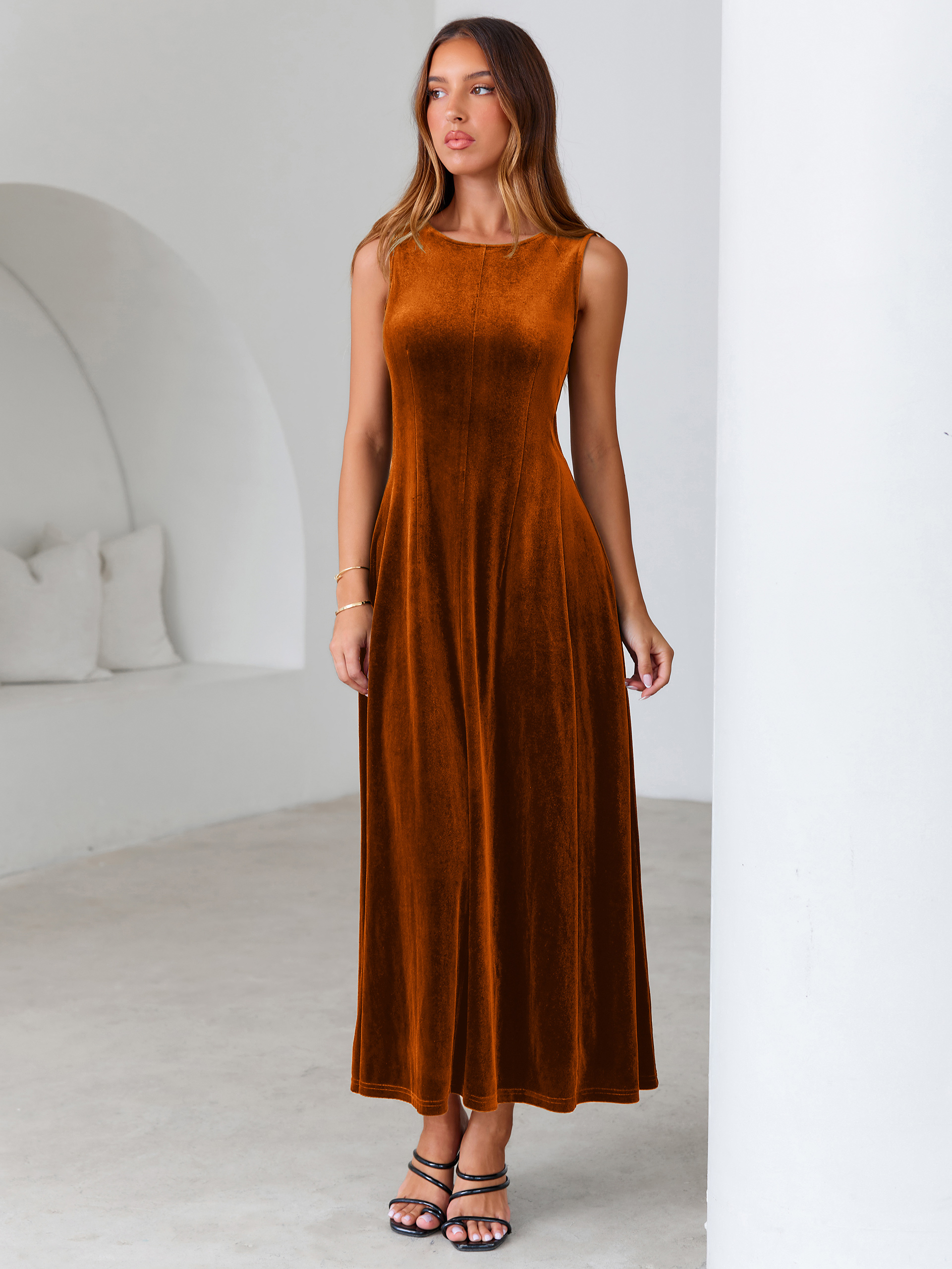 Elegant Sleeveless Velvet Crew Neck A Line Maxi Dress