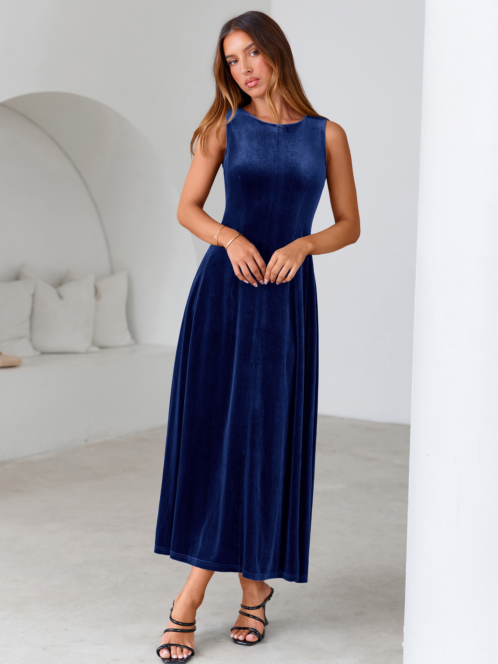 Elegant Sleeveless Velvet Crew Neck A Line Maxi Dress