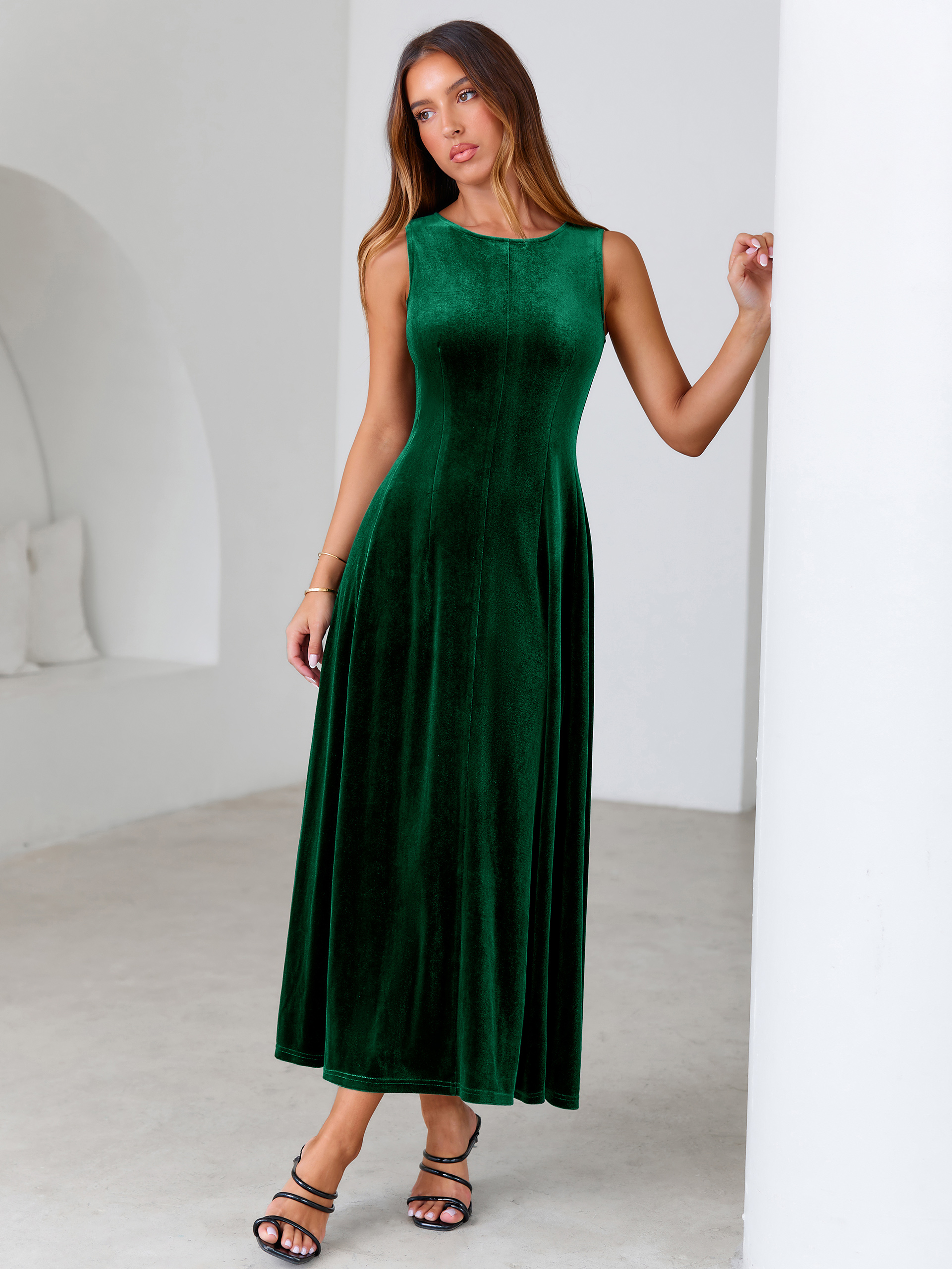 Elegant Sleeveless Velvet Crew Neck A Line Maxi Dress