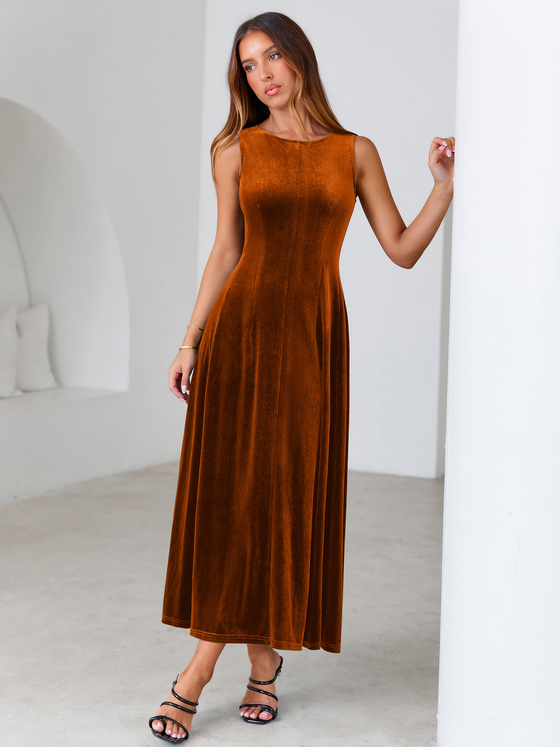 Elegant Sleeveless Velvet Crew Neck A Line Maxi Dress