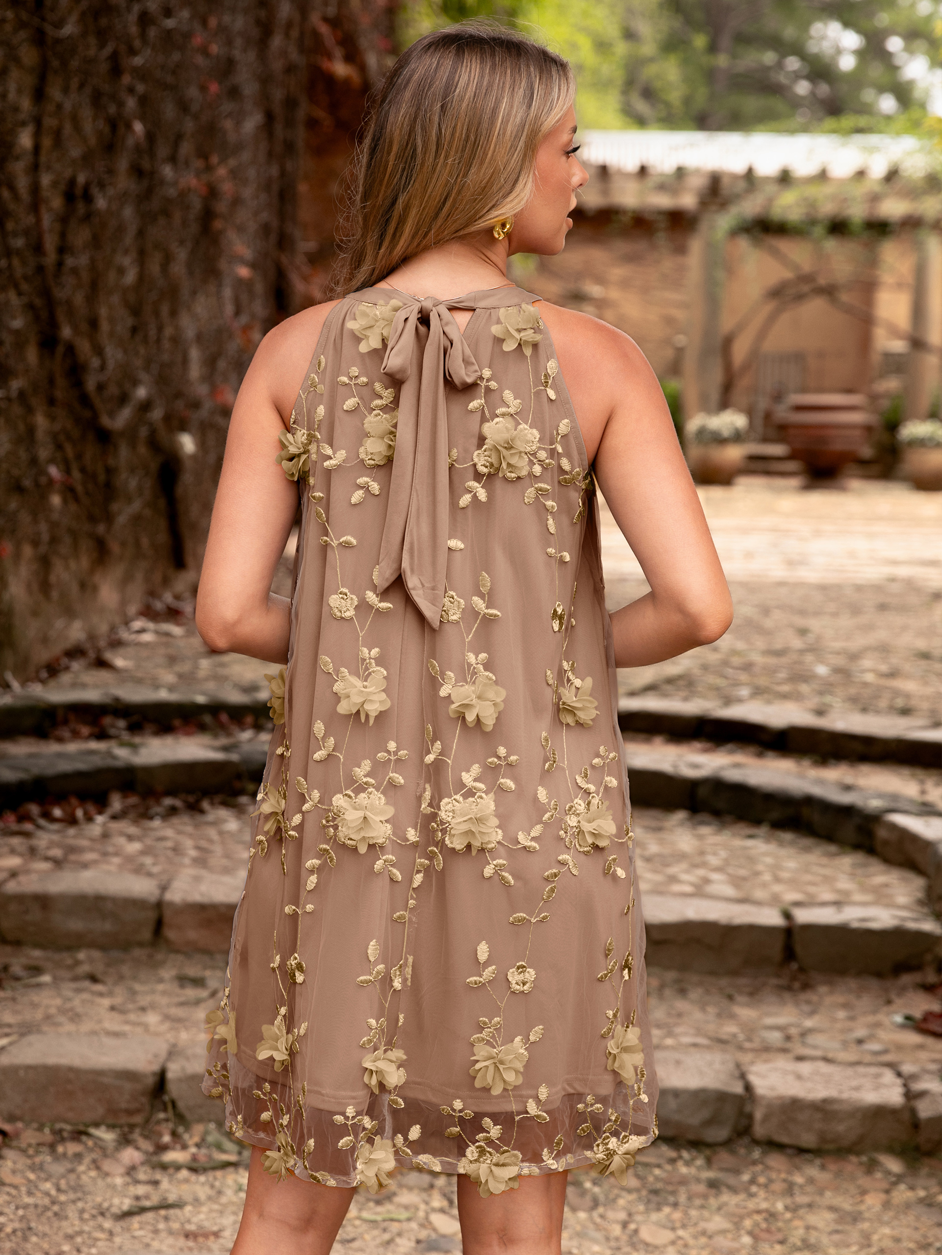 3D Flower Appliques Sleeveless Mini Halter Dress